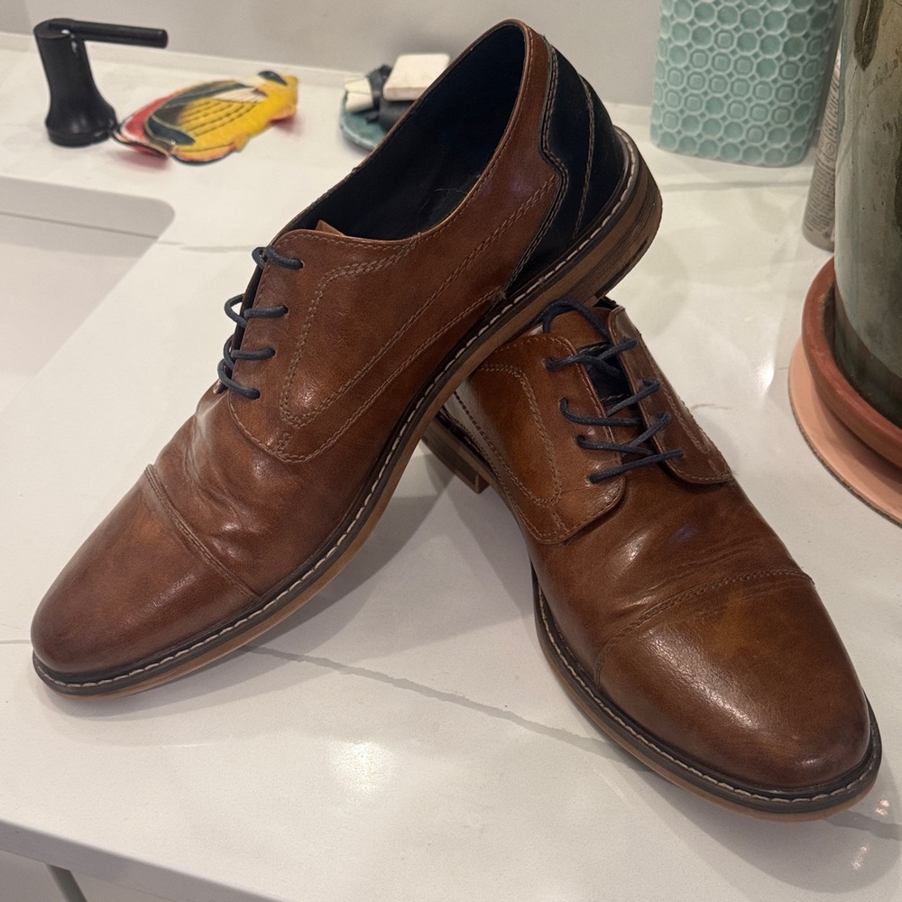 Classic Brown Leather Oxfords with Black Accents